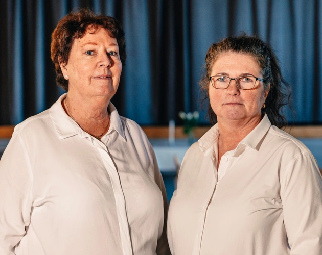 To personer tårn